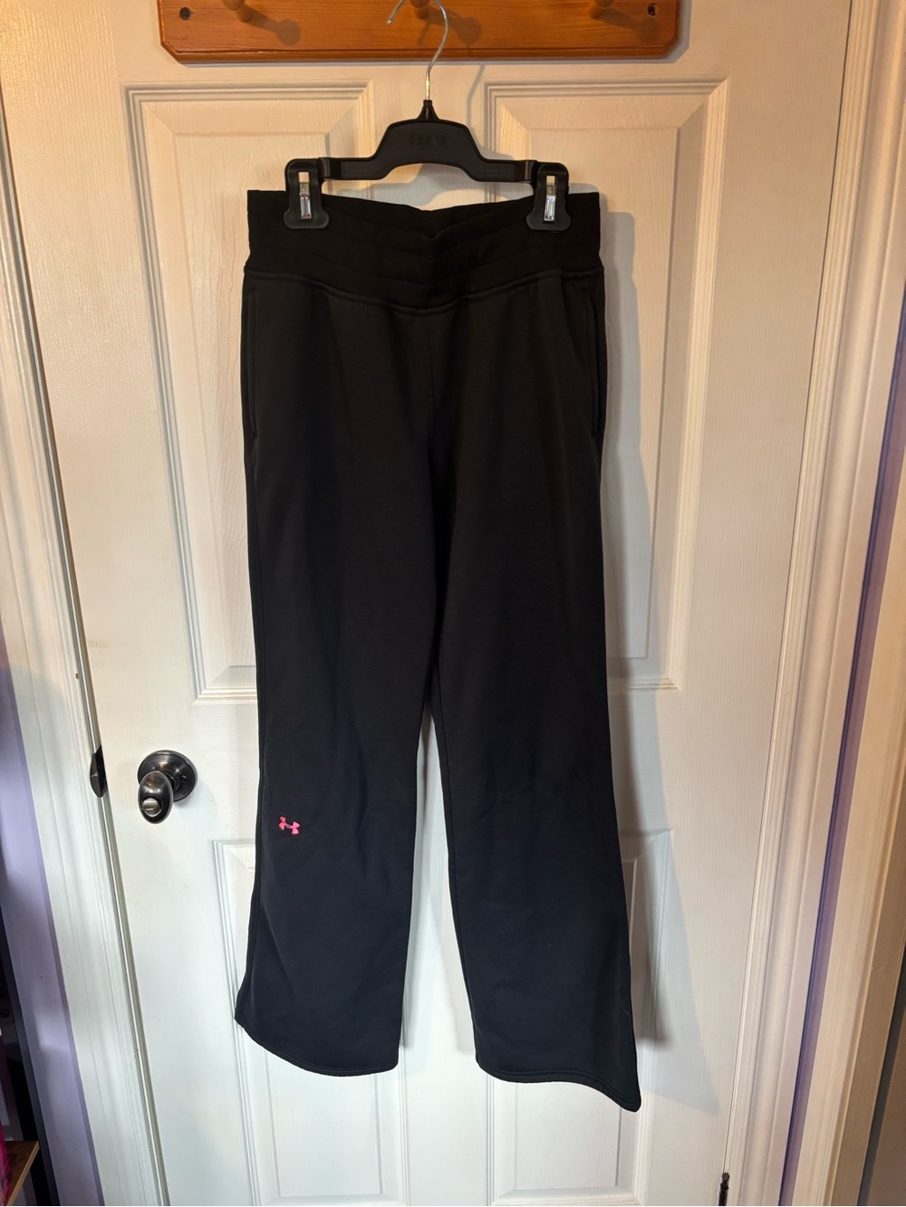 Women’s under armour straight leg joggers